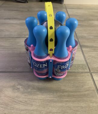 Frozen Bowling Set