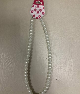 Short Pearl Necklace